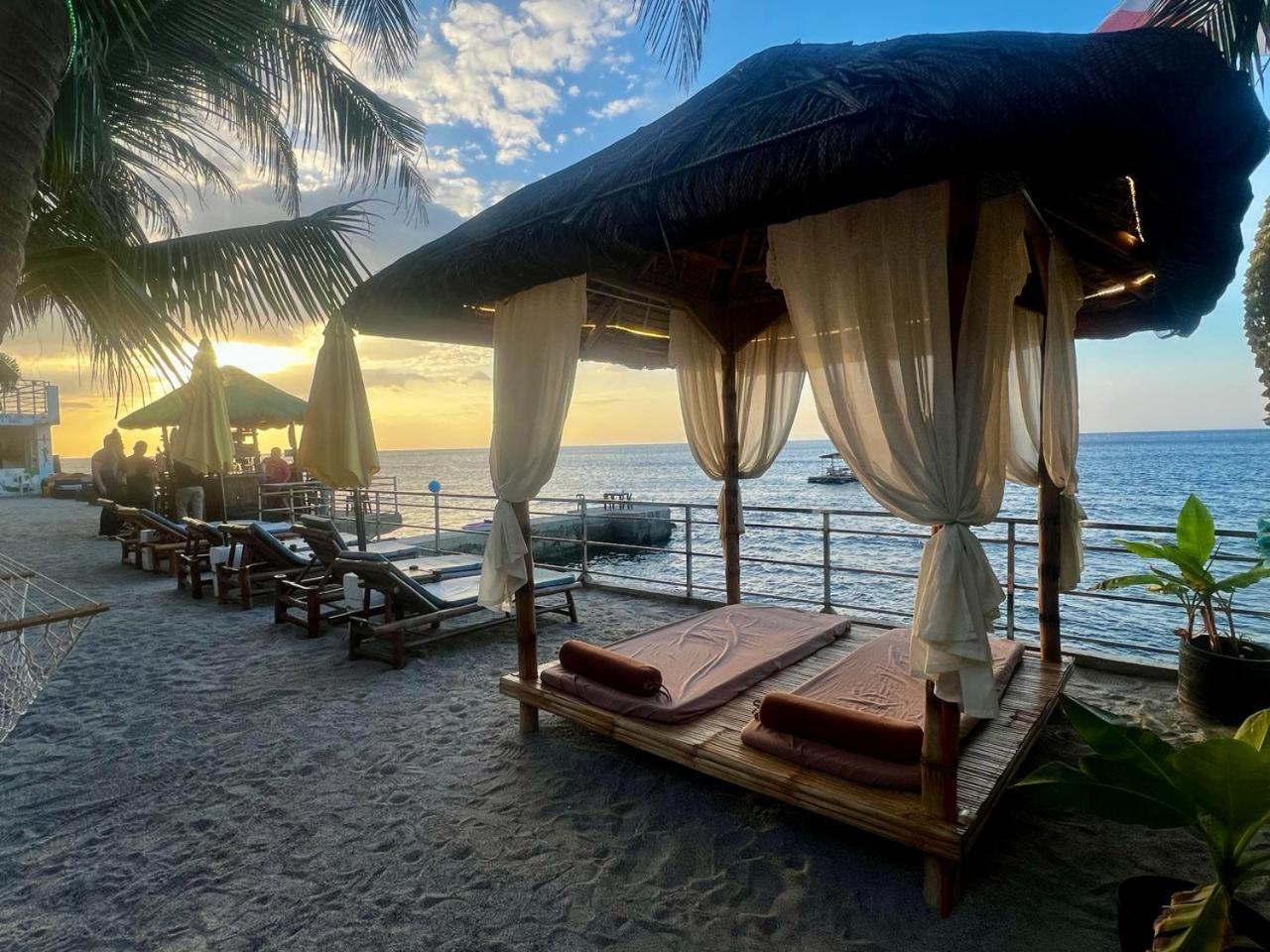 The Philip Ann Resort Mabini  Buitenkant foto